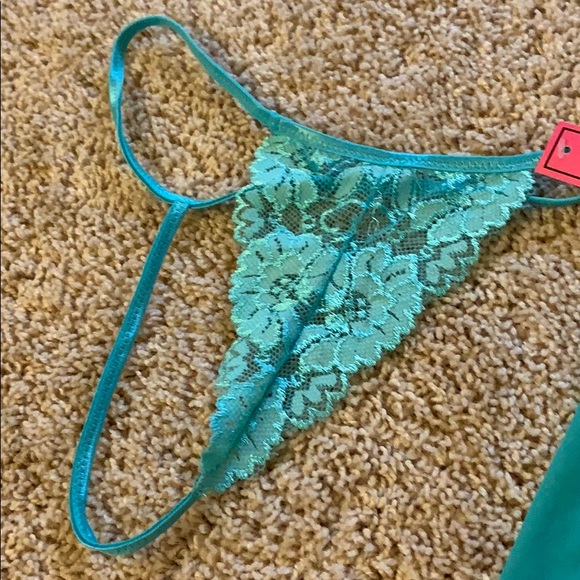 Teddy and thong set - Picture 2 of 3